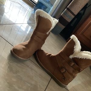 Airwalk fur boots
